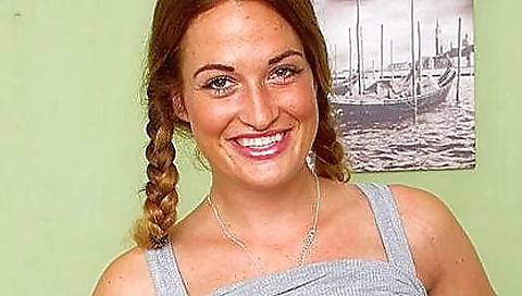 Sexy brunette 18+ virgin girl wants to feel pleasure in vr porn