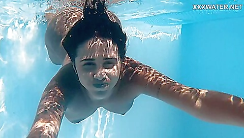 Venezuelan Juicy teen 18+ Showing Big Tits Underwater