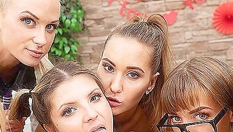 Busty women enjoy hot sex in a virtual Christmas party