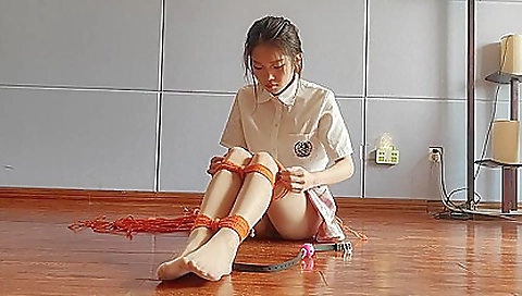 Busty brunette slutty MILF do amazing sex on the camera