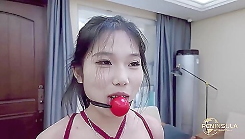 Mature brunette gets a good ride on her boyfriend with her pussy