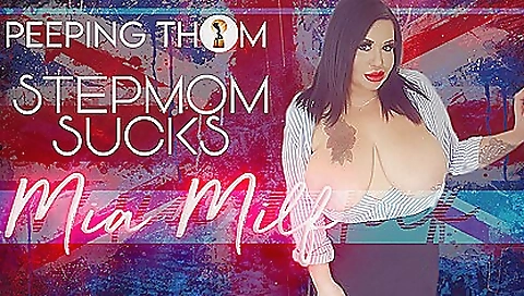 Milf in her stepmom's lingerie masturbates with her dildo