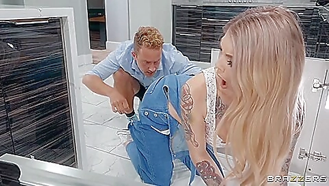 Tattooed blonde with a big dick is getting a deepthroating