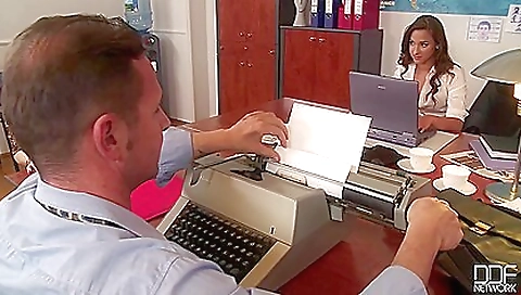 Gorgeous anal threesome with two ladies with a cumshot