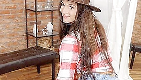 Big-ass babe with a huge booby booty gives a blowjob